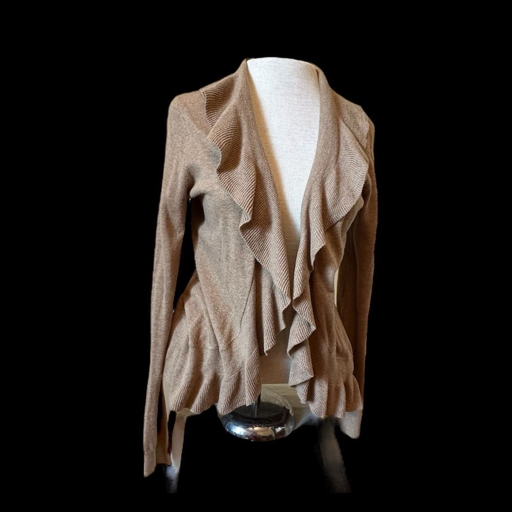 LOFT Fine gauge, tan ruffled cotton sweater - Size XS (100% cotton)